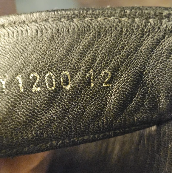 Vintage Prada Men's Black Leather Flip Flops - Picture 3 of 5